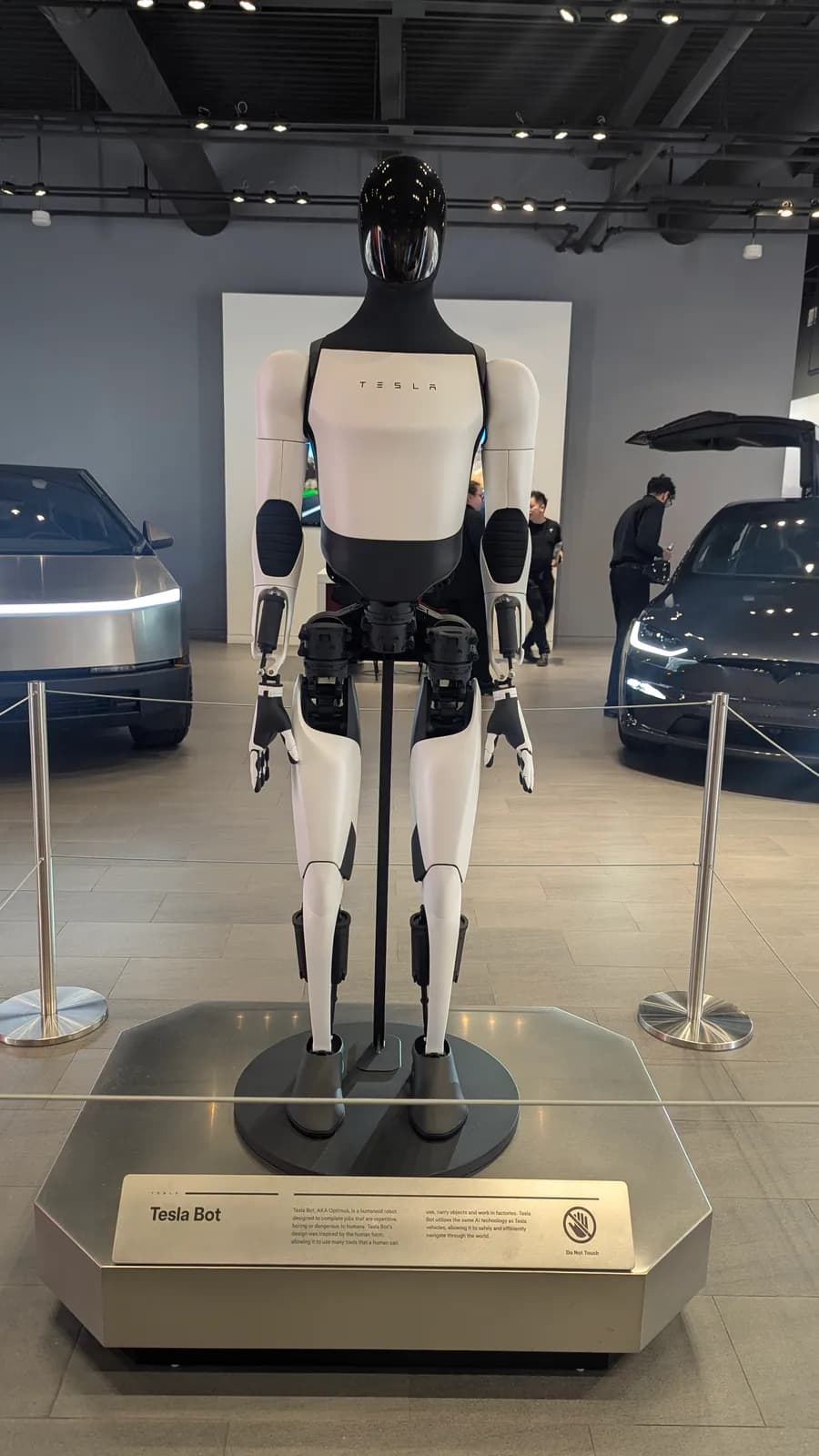 Tesla Optimus Gen 2